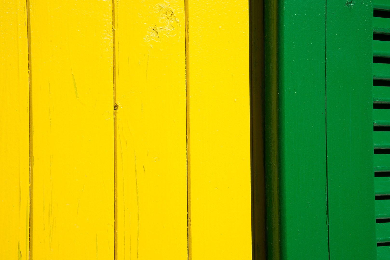 Legno gialloverde liscio