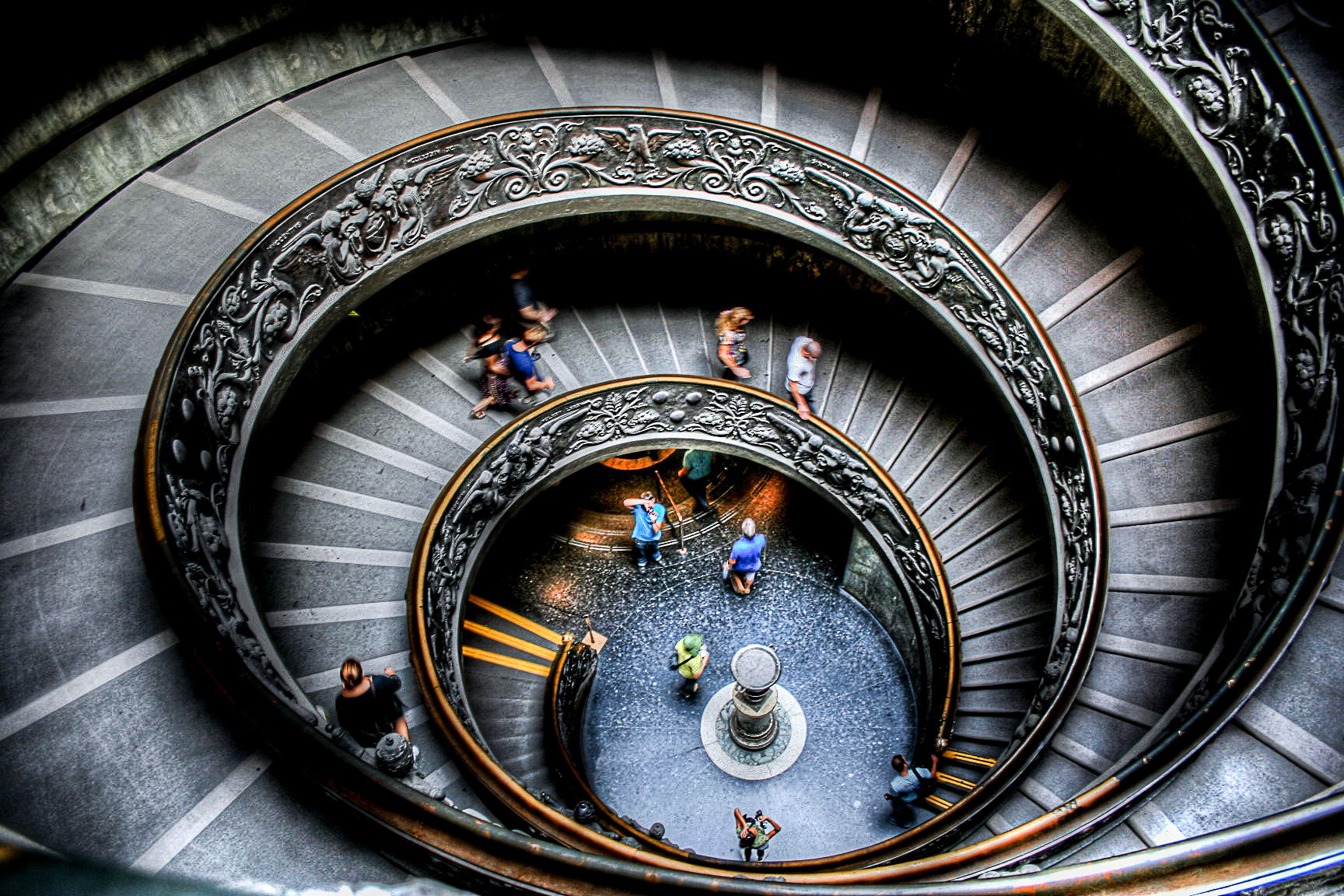 Scala Elicoidale...Musei Vaticani...Roma...