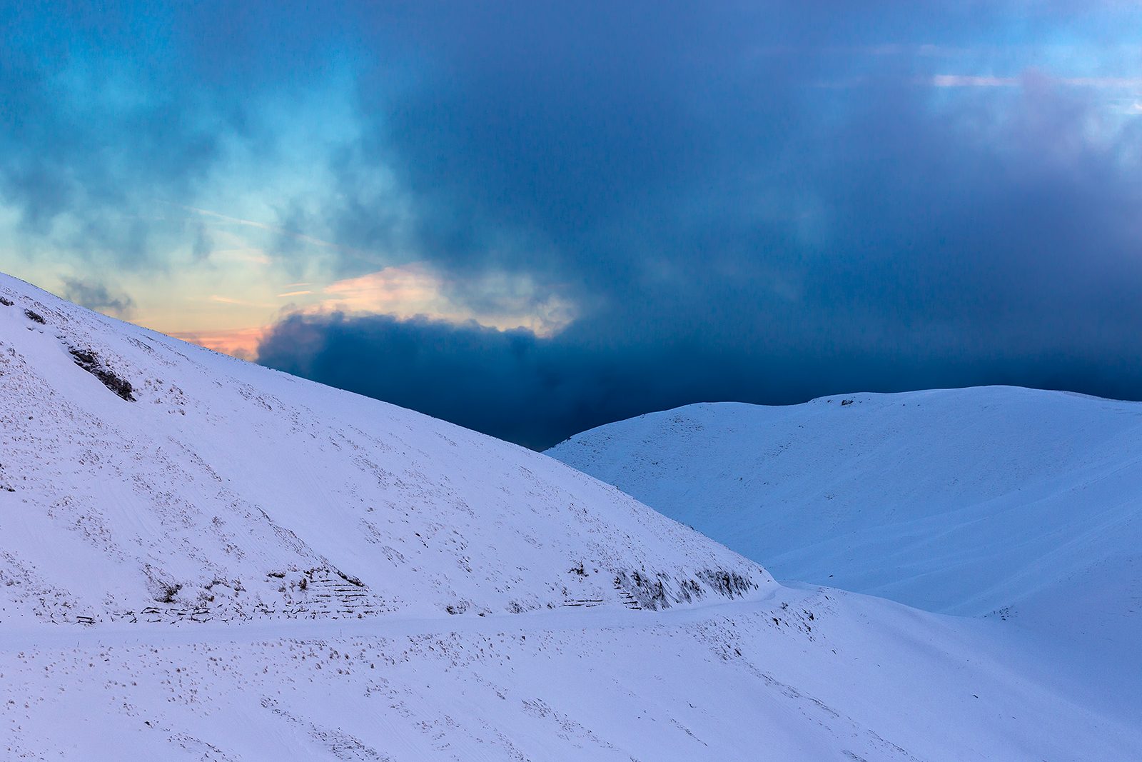 the sky and the snow ...