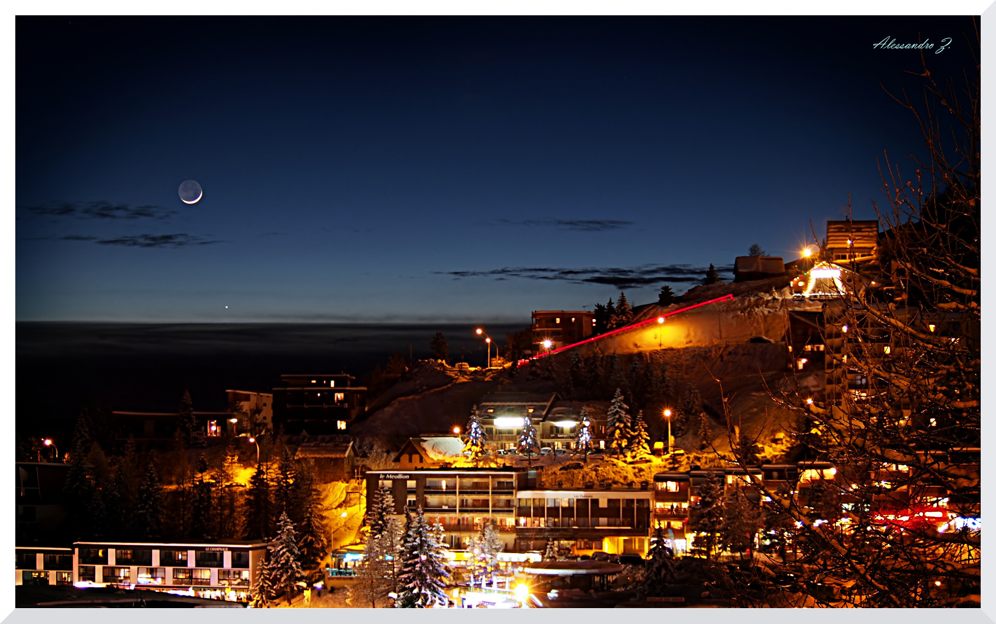 Moon and Venus dancing in the sky Orcieres / 2