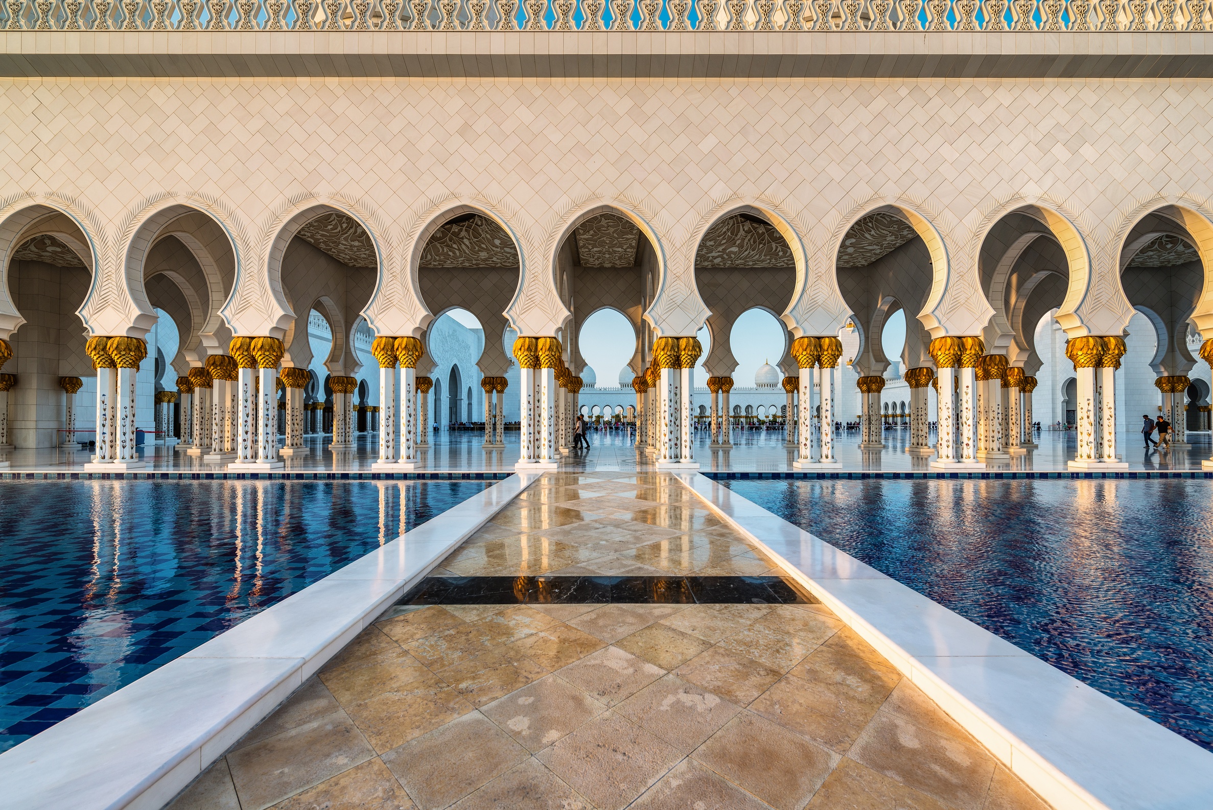 Abu Dhabi - Sheikh Zayed Grand Mosque