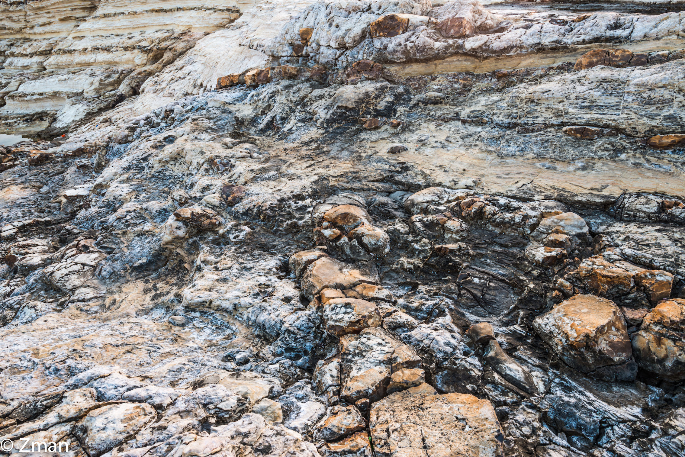 The Rocks lavate Vicino Alrawshe