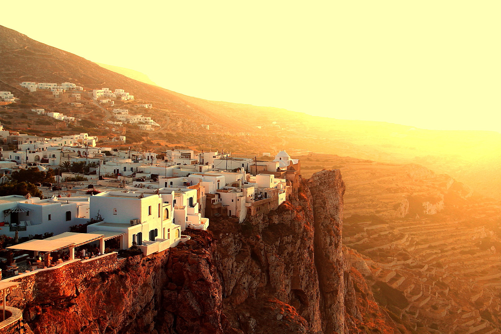 Folegandros_Aperitivo a picco...senza mare sotto!