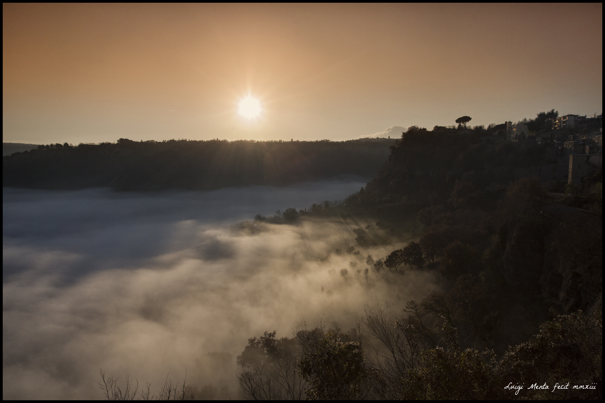 tramonto nella valle dei calanchi