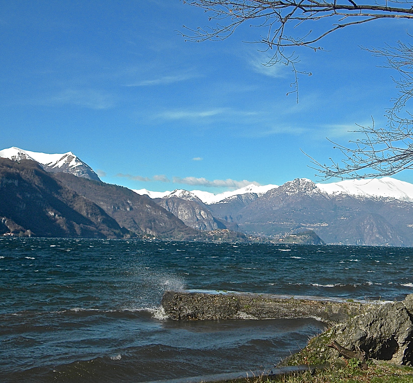 wind on Lake Como