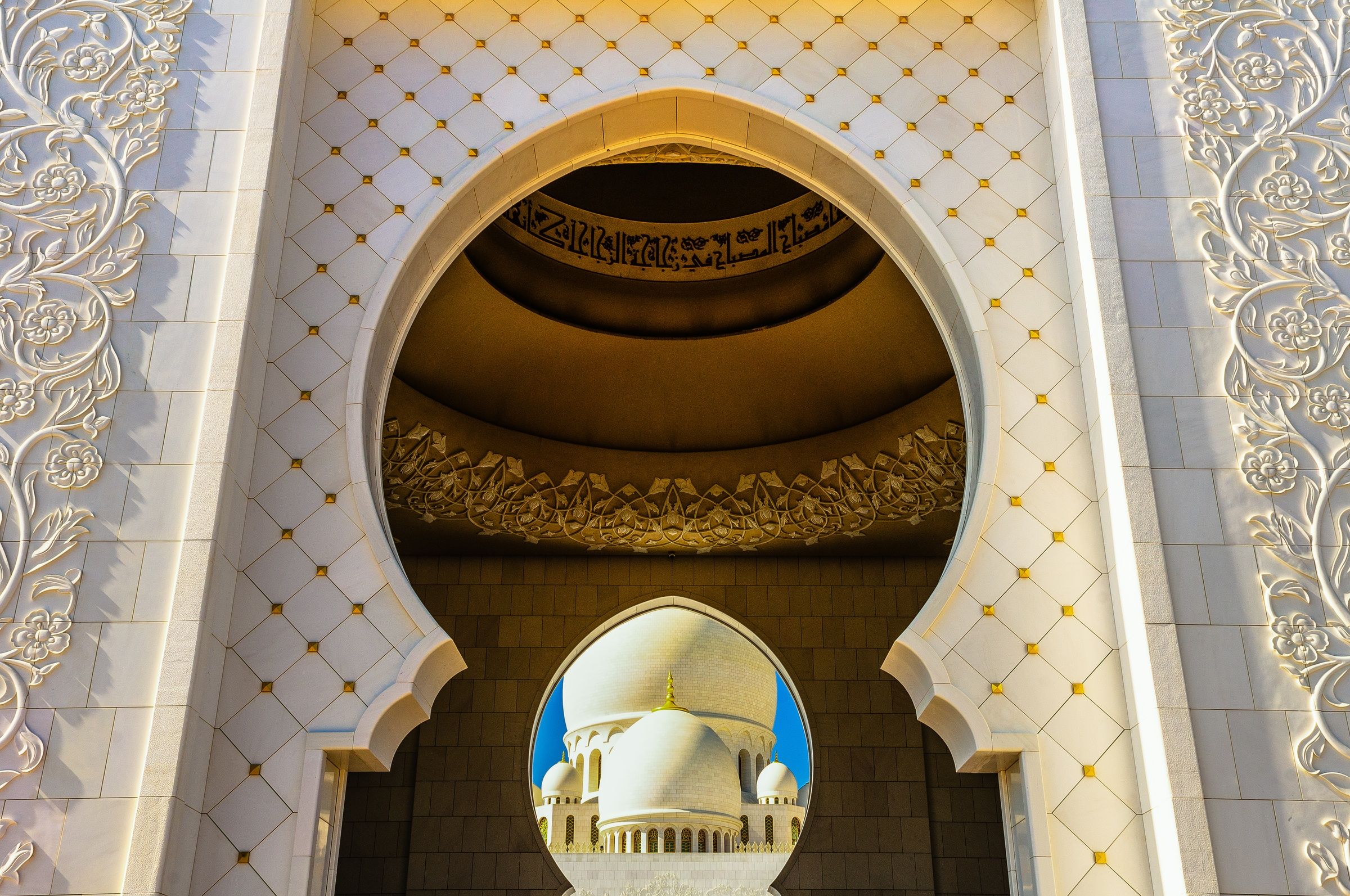Abu Dhabi - Sheikh Zayed Grand Mosque