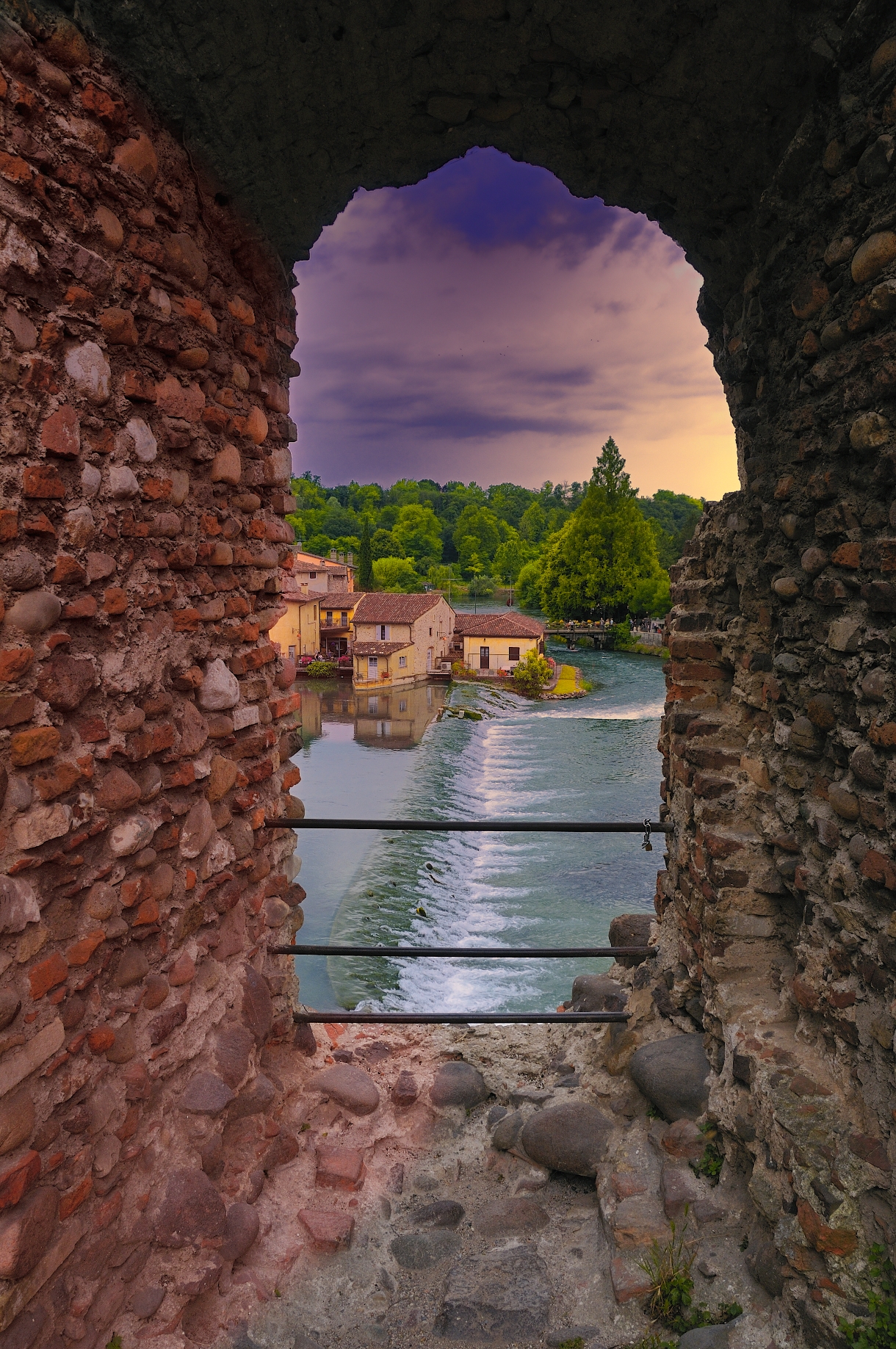 Borghetto aspetta il temporale