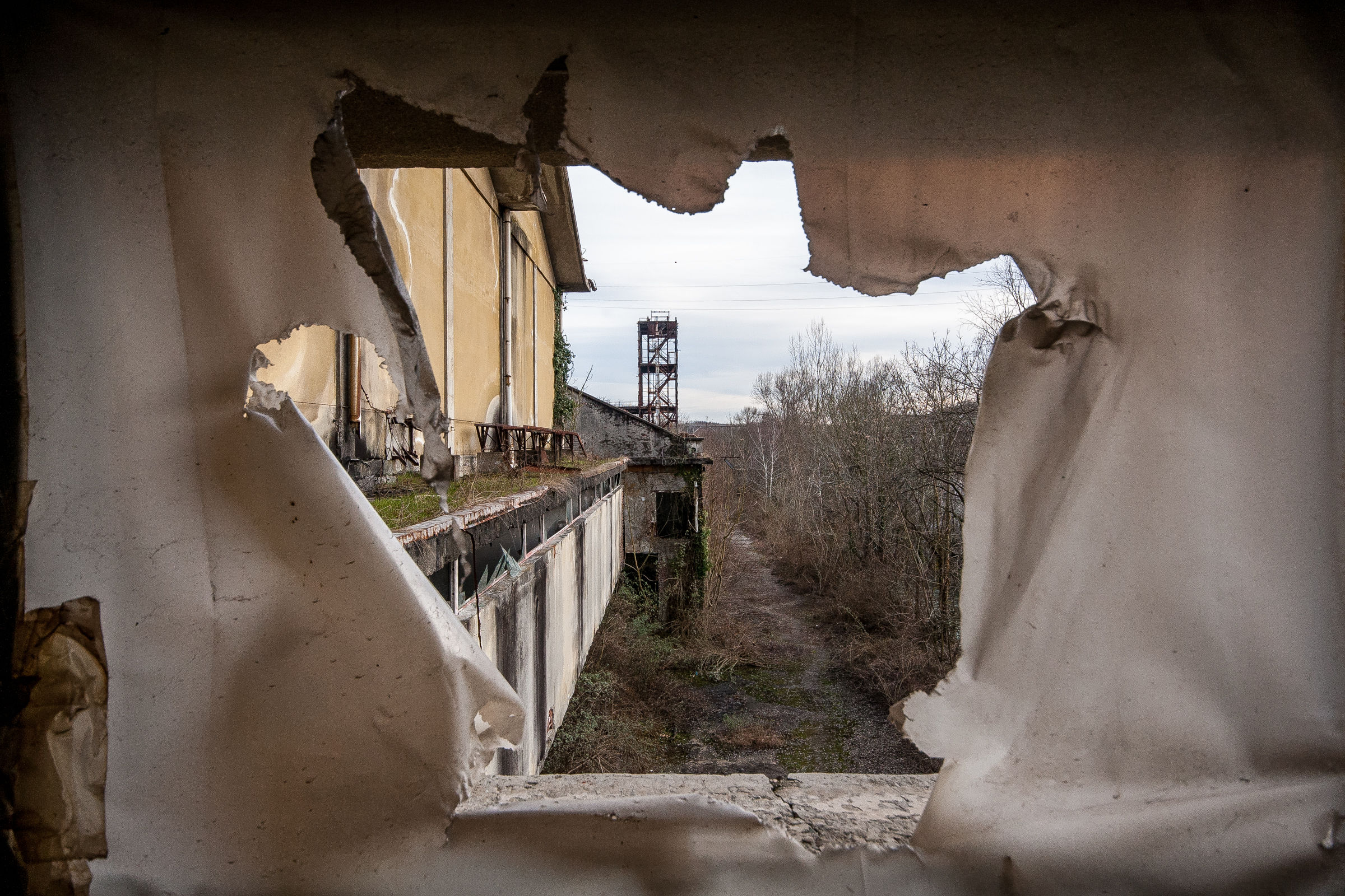 Fabbrica abbandonata-Incorniciata