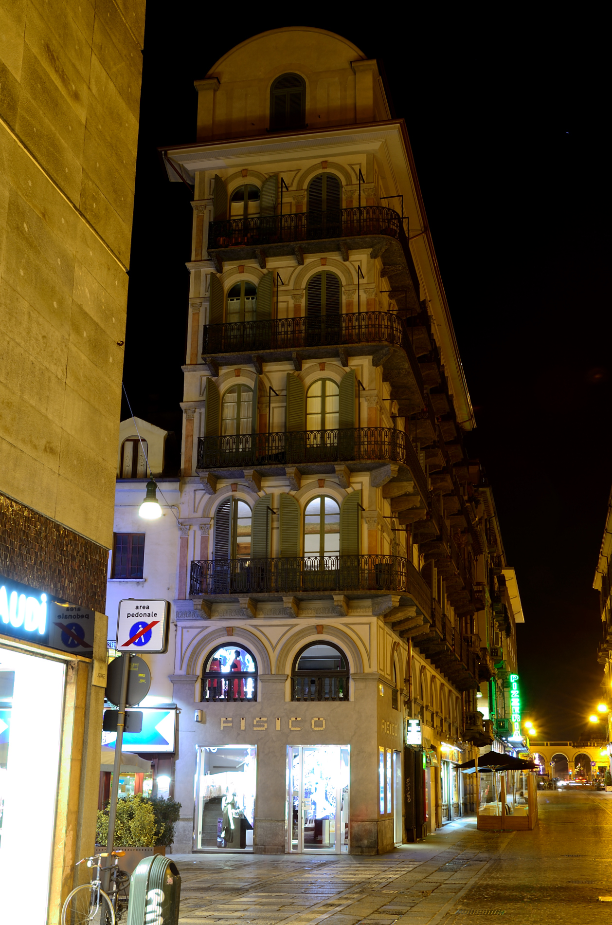 Torino - via Lagrange