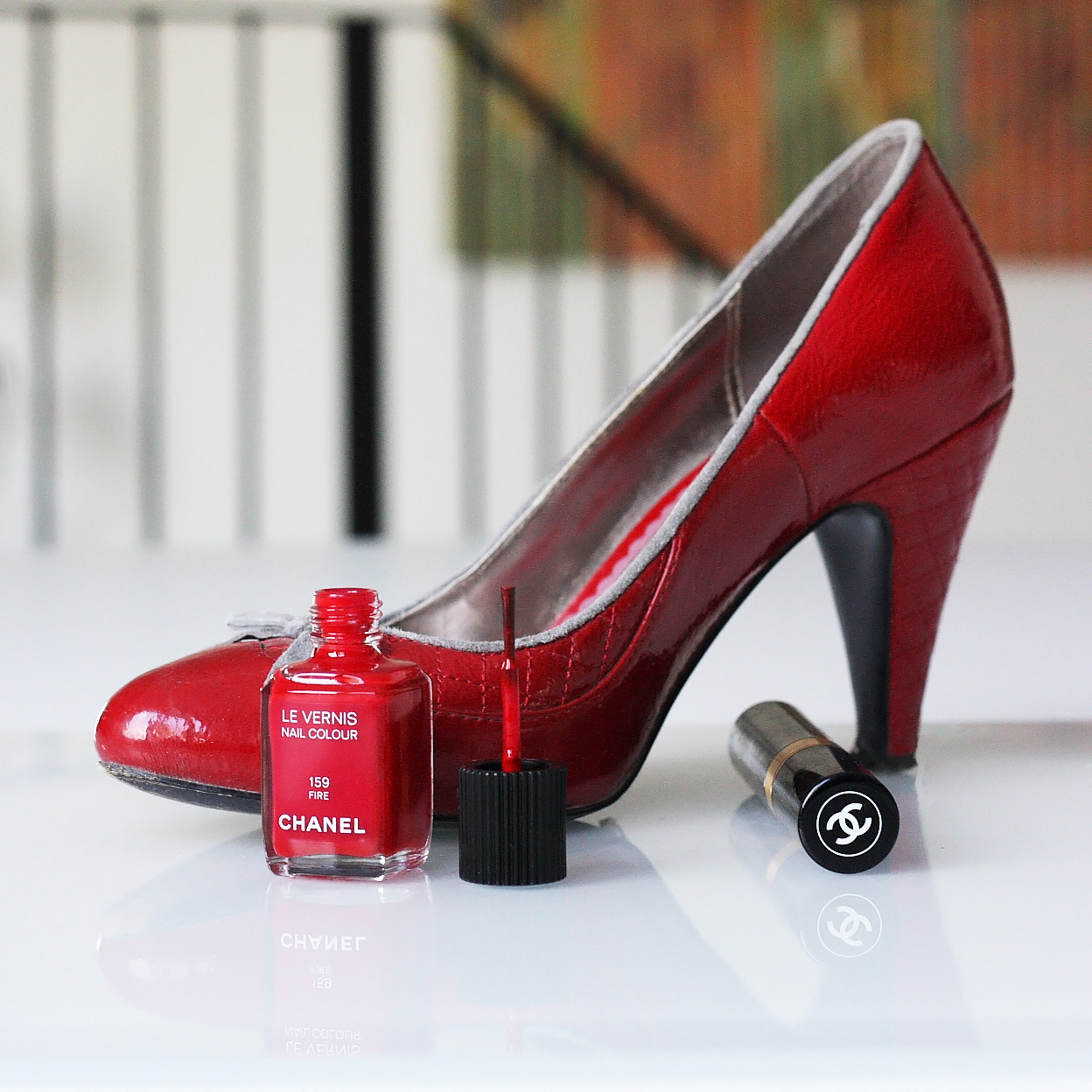 Enamels and varnishes