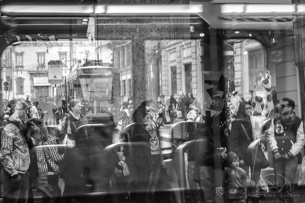 "Attraverso i riflessi"