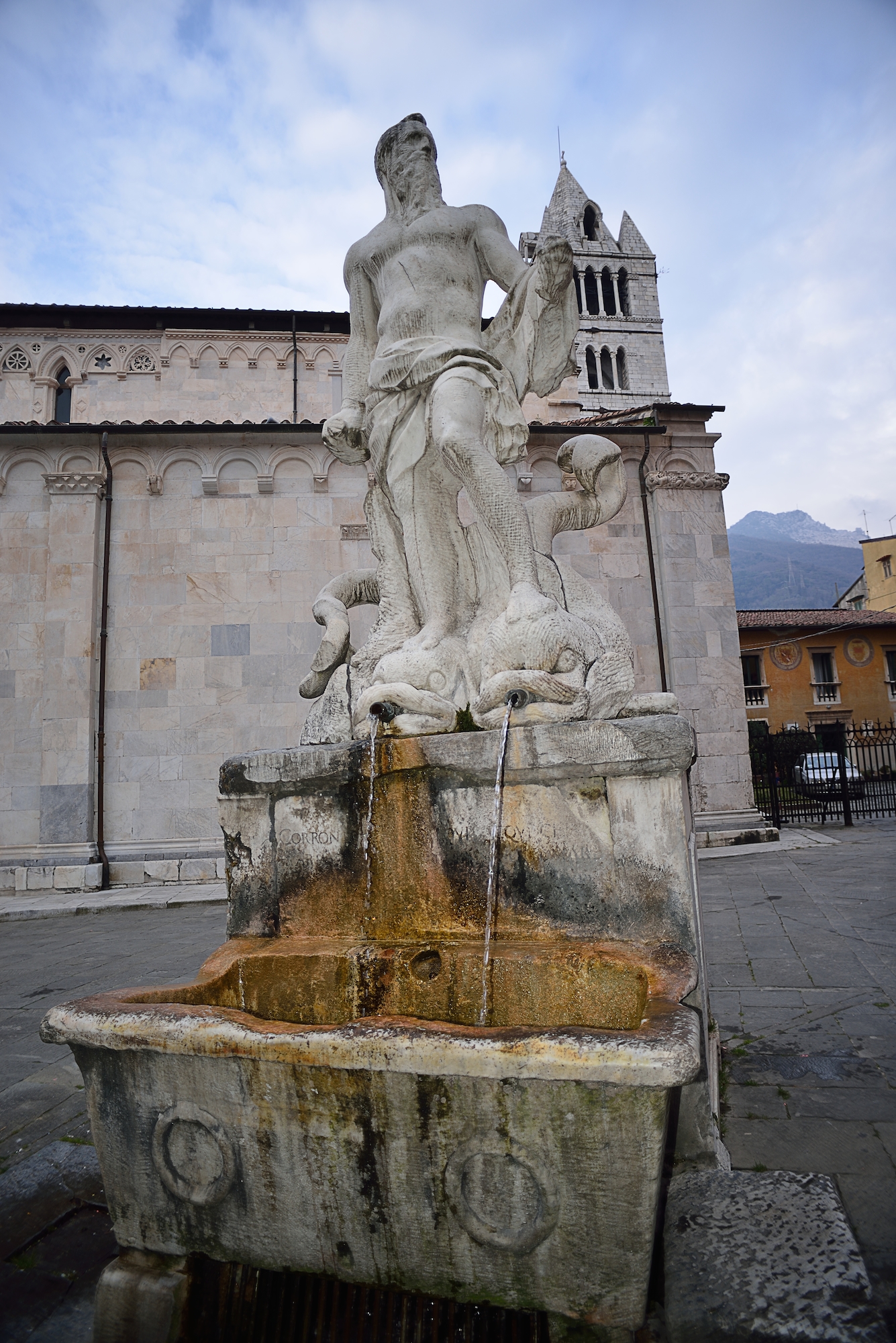 Carrara Cathedral Square