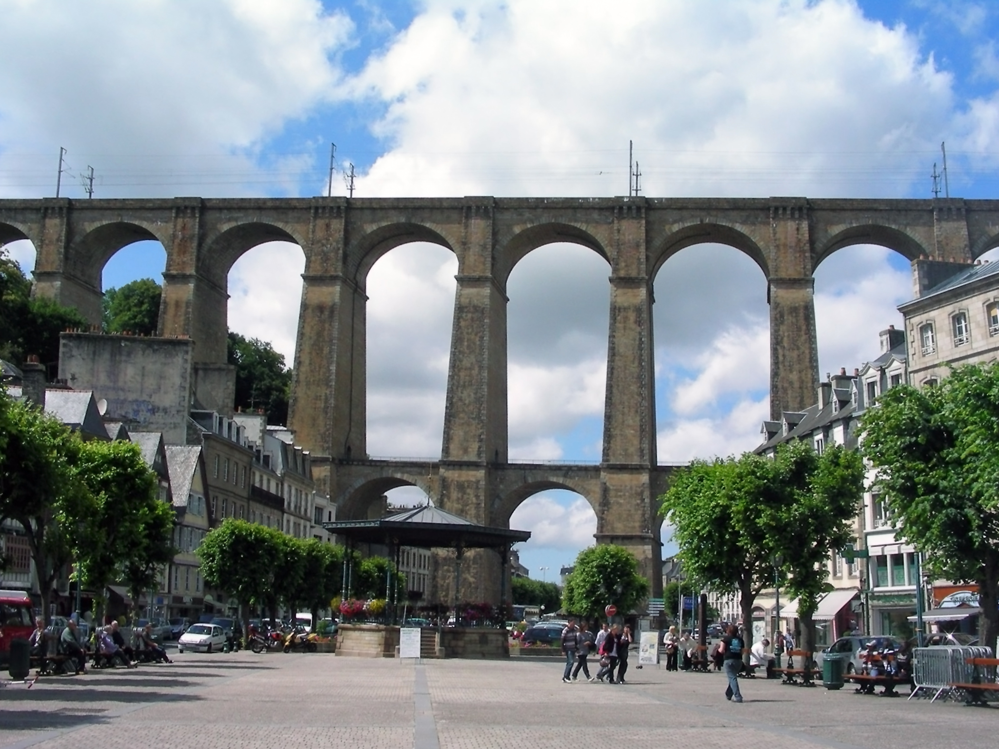 Road and rail bridge Morlaix