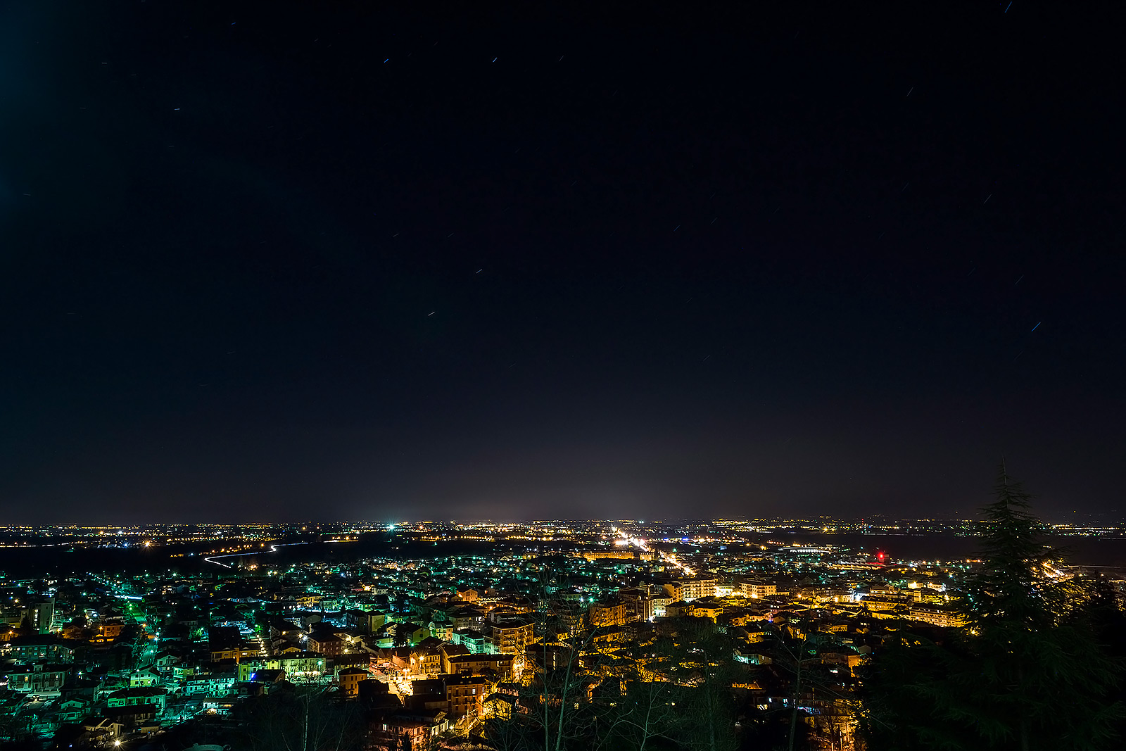 Borgo San Dalmazzo in notturna