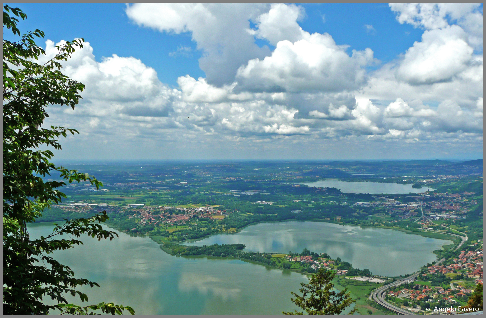 Laghi lombardi visti dal monte Barro