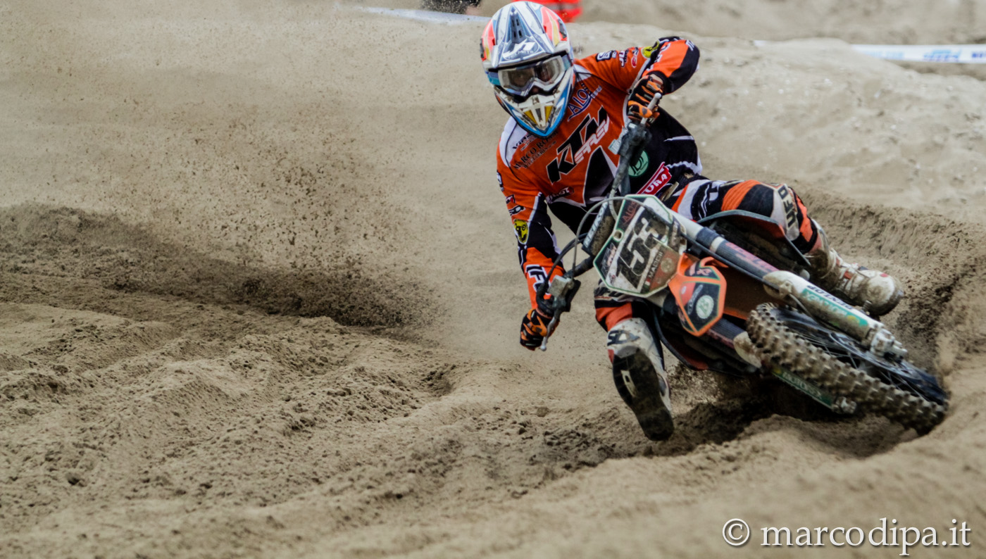 look at me look at me