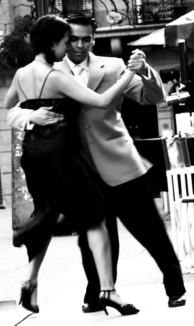Tango dancers