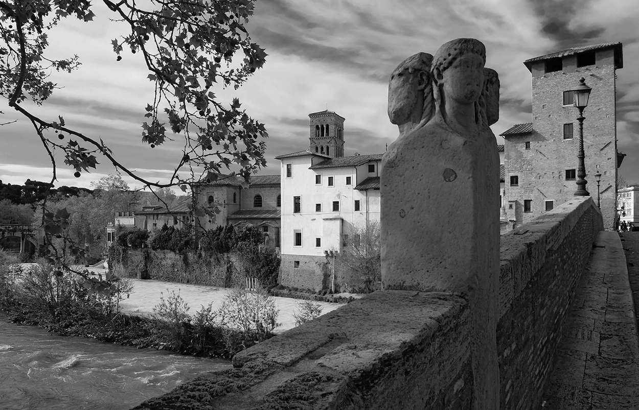 Prova Fuji x-e2 dall'Isola Tiberina