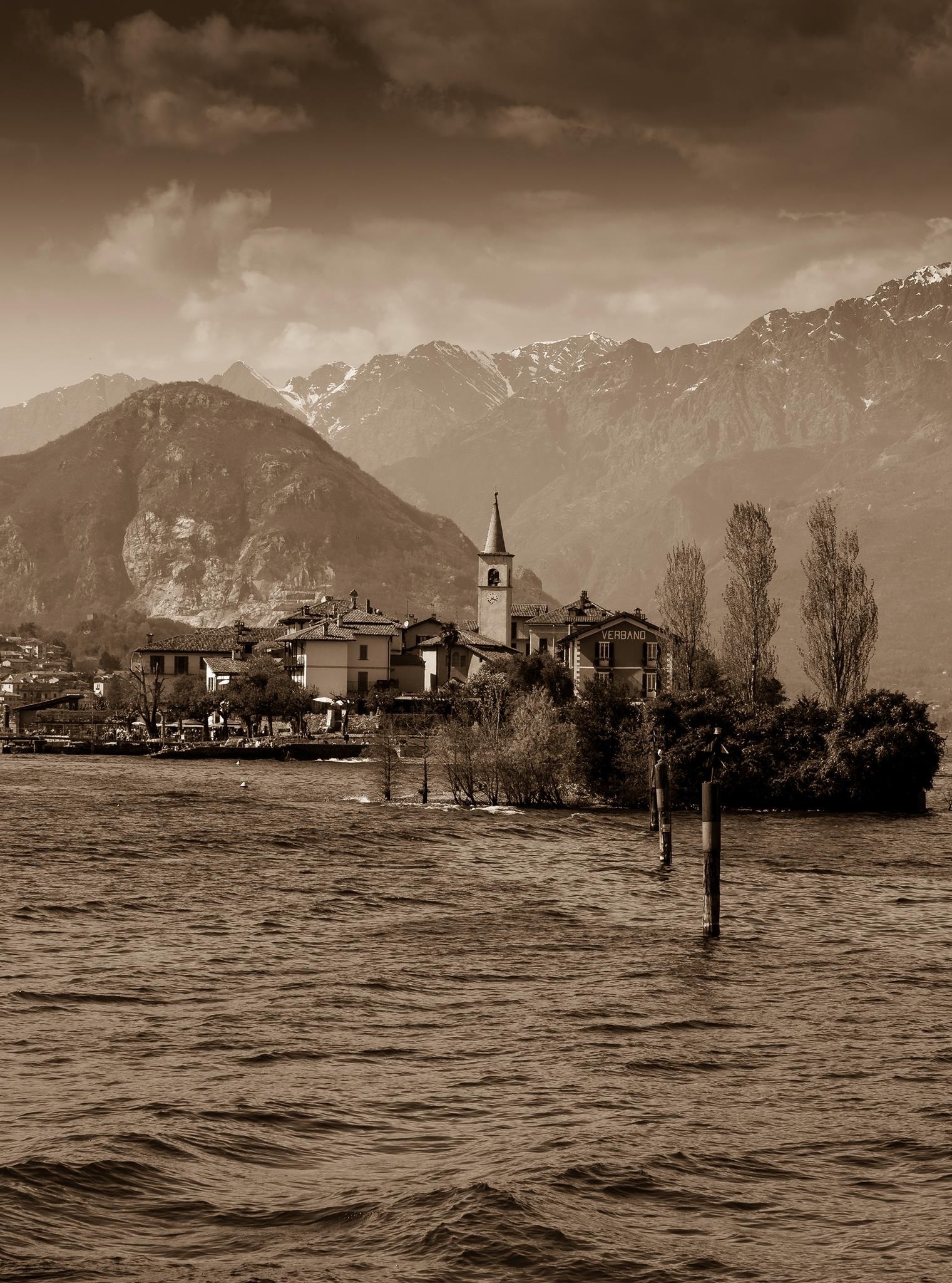 Isola dei Pescatori - antiqued version