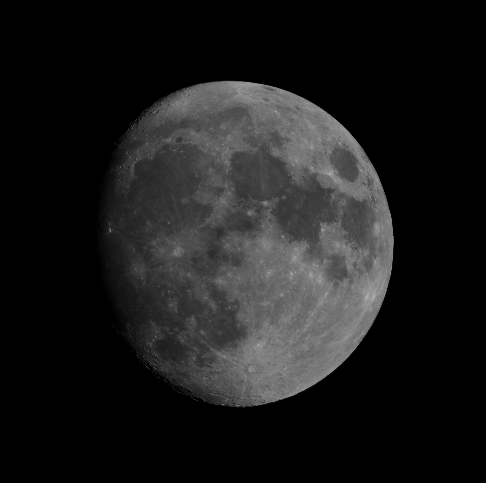 Luna ripresa con eos 60d su rifrattore apo 80/560