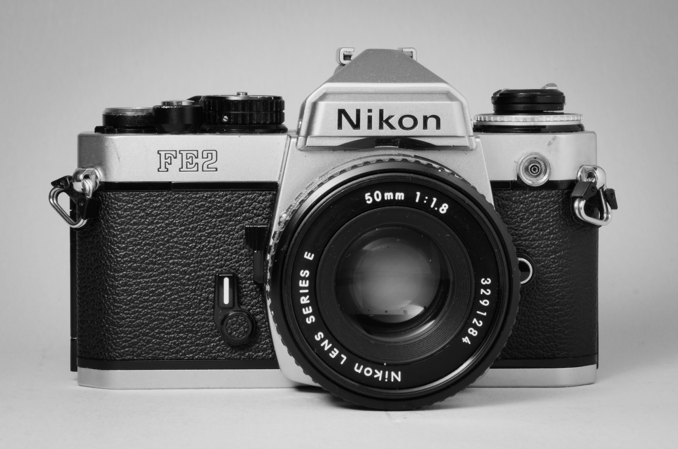I AM nikon FE2