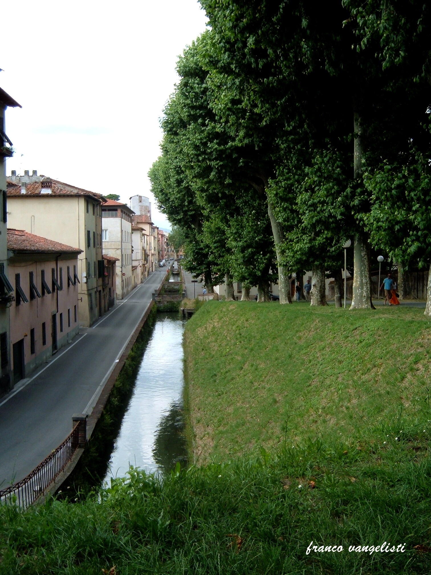 Lucca via dei fossi