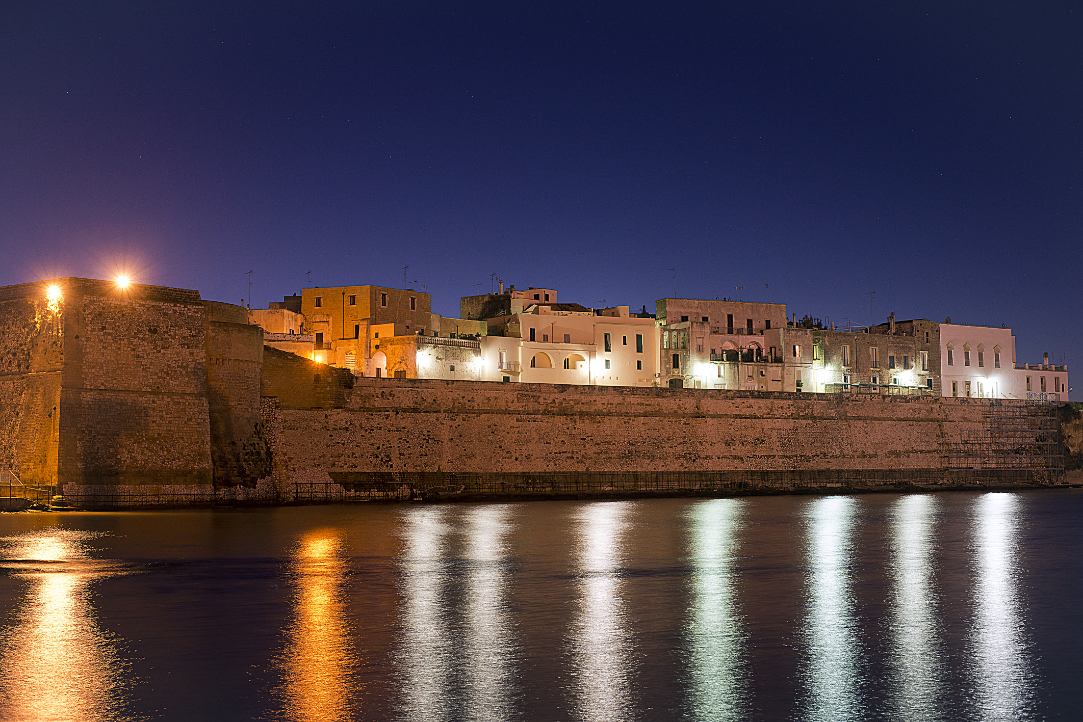 Reflections, Otranto Architecture / Urban Landscapes