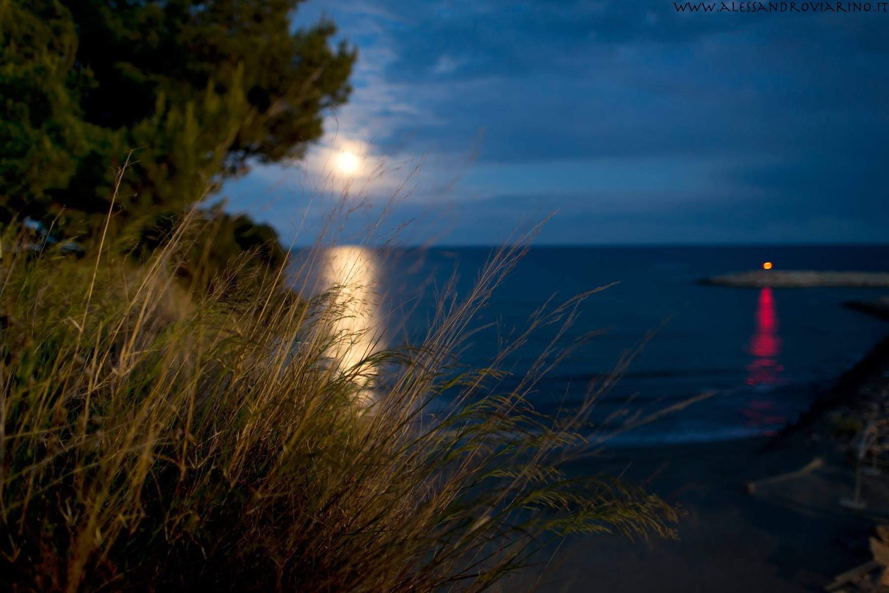 The dawn of the moon