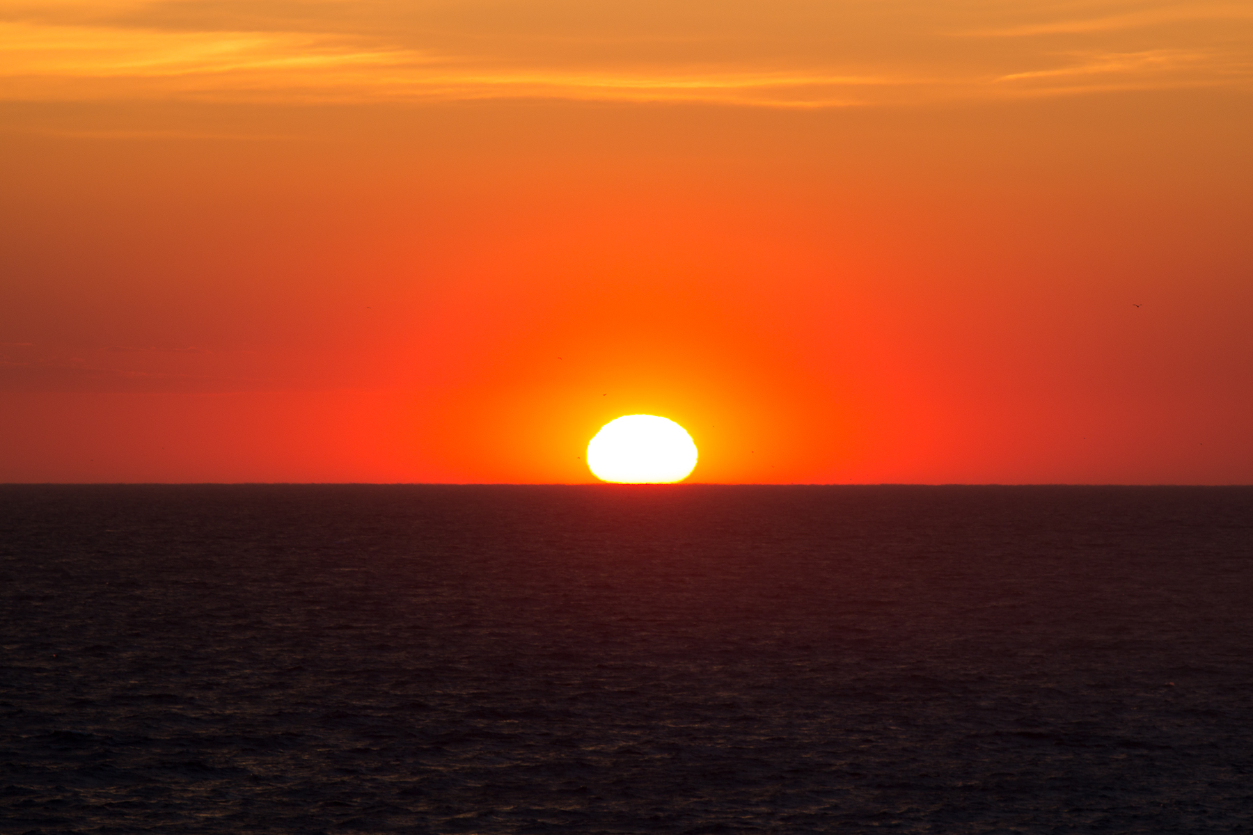 Tramonto in mezzo al mare