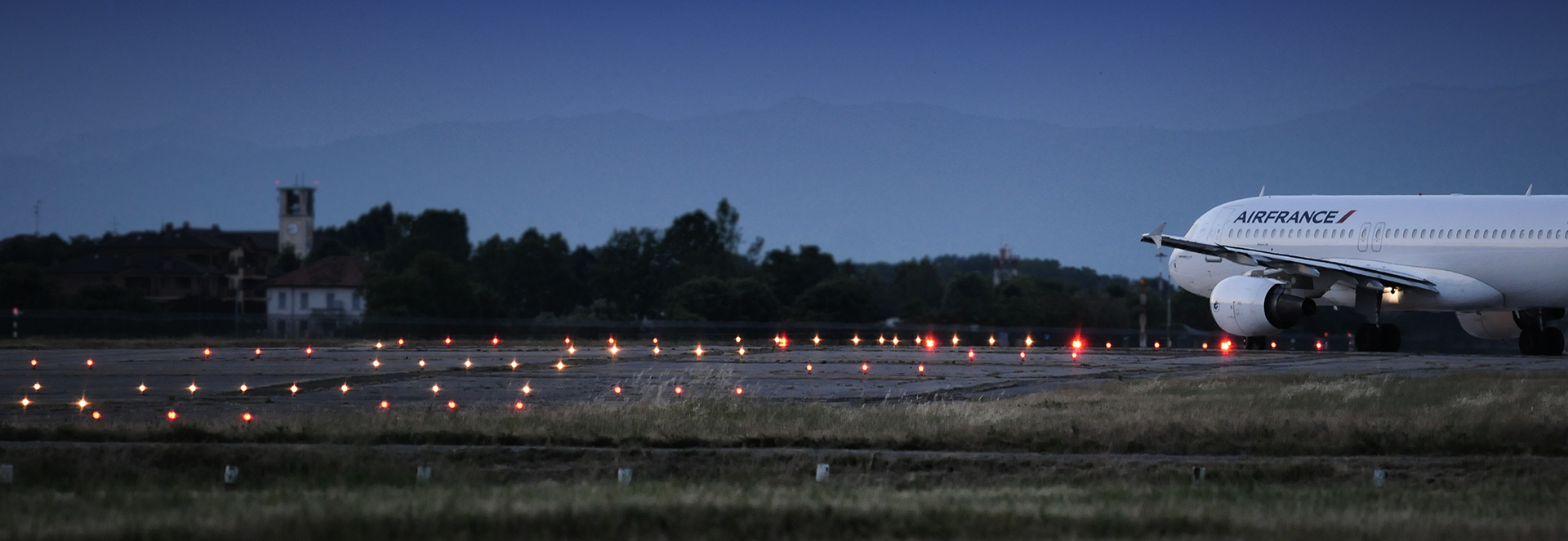 Alligning runway 36R for takeoff!