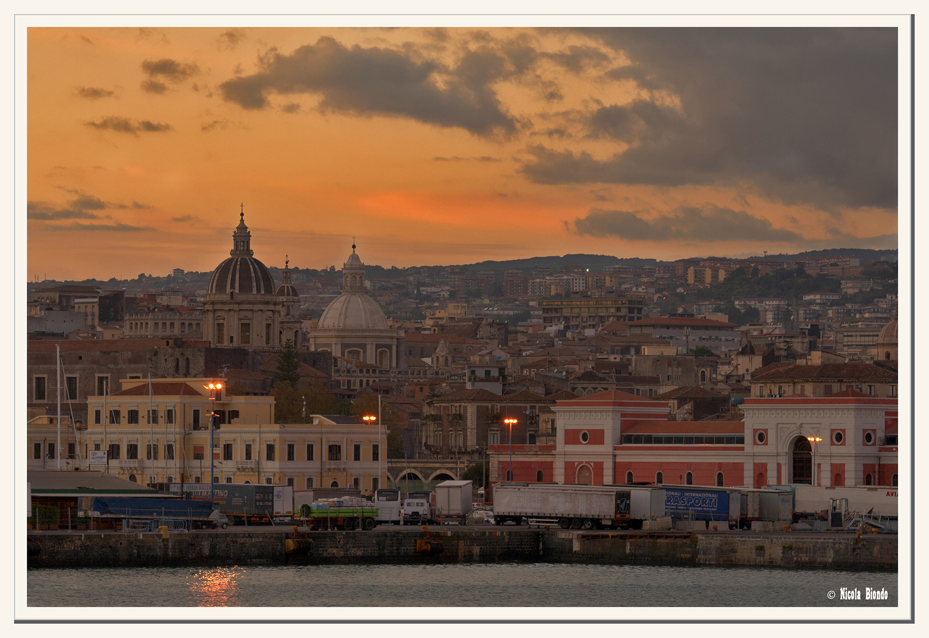Catania vista dal porto