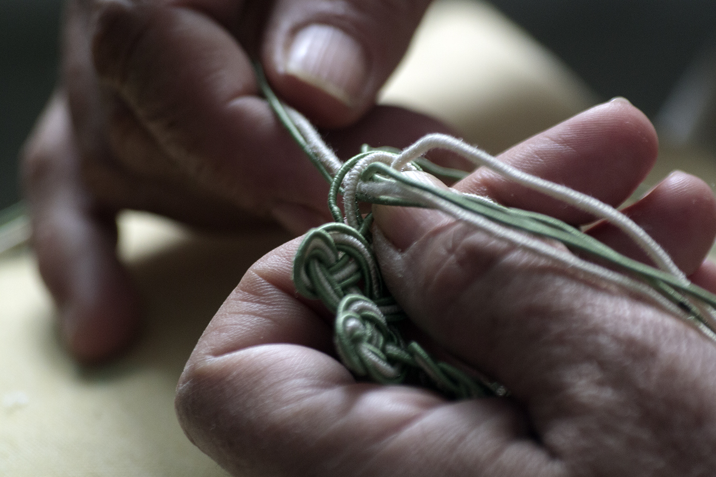 Technique of building a decorative knot (3)