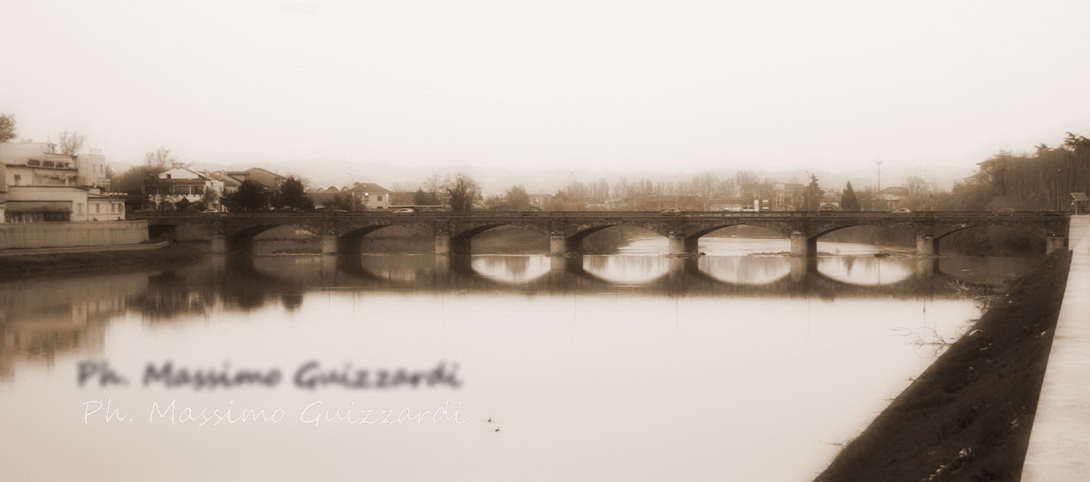 Panoramica del Vecchio Ponte