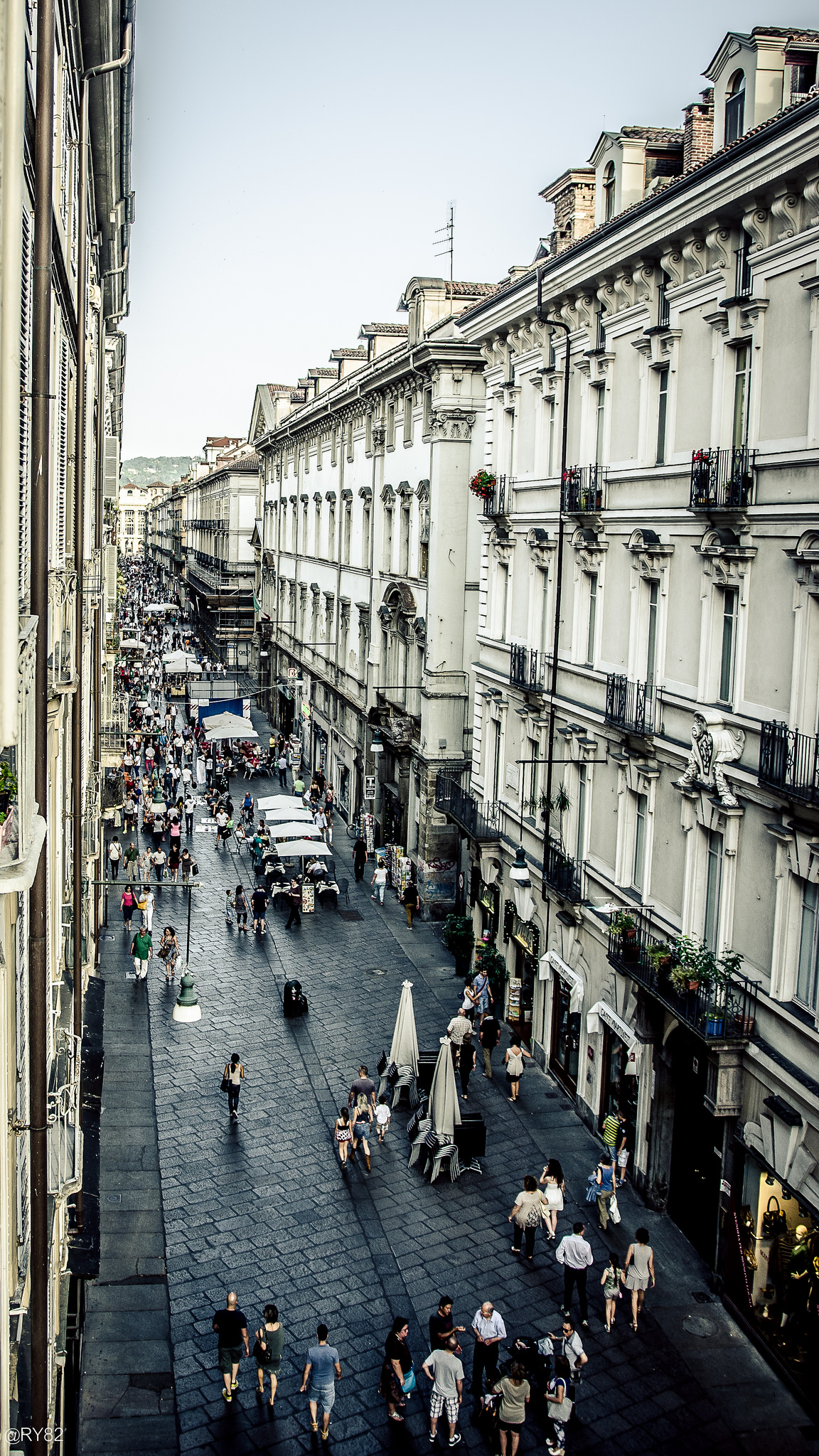 People in via Garibaldi (Torino)