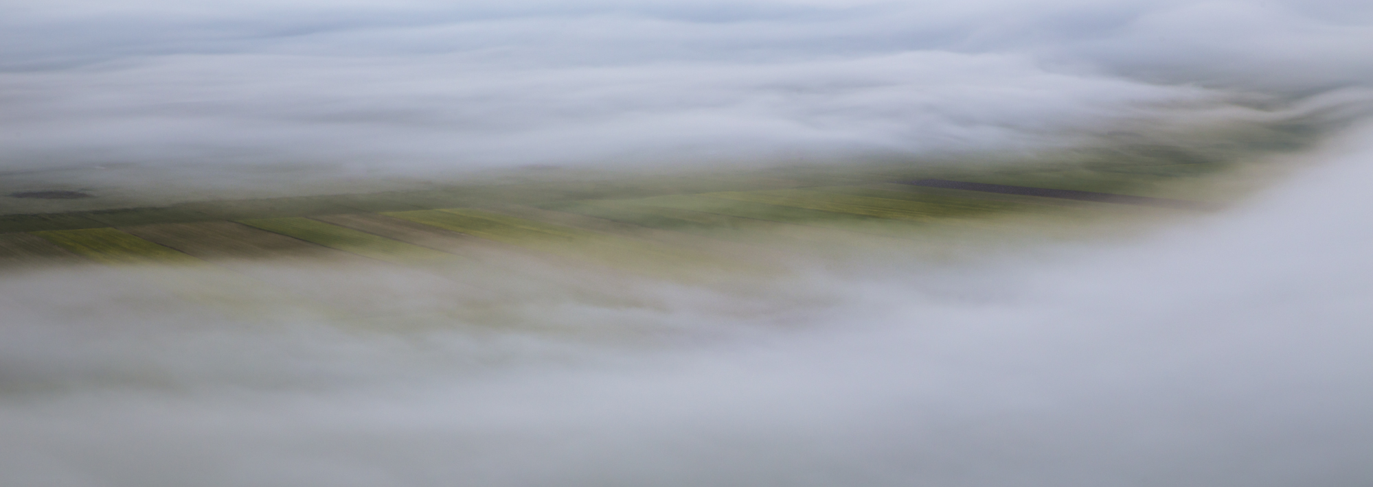 Glimpse through the clouds - Castelluccio