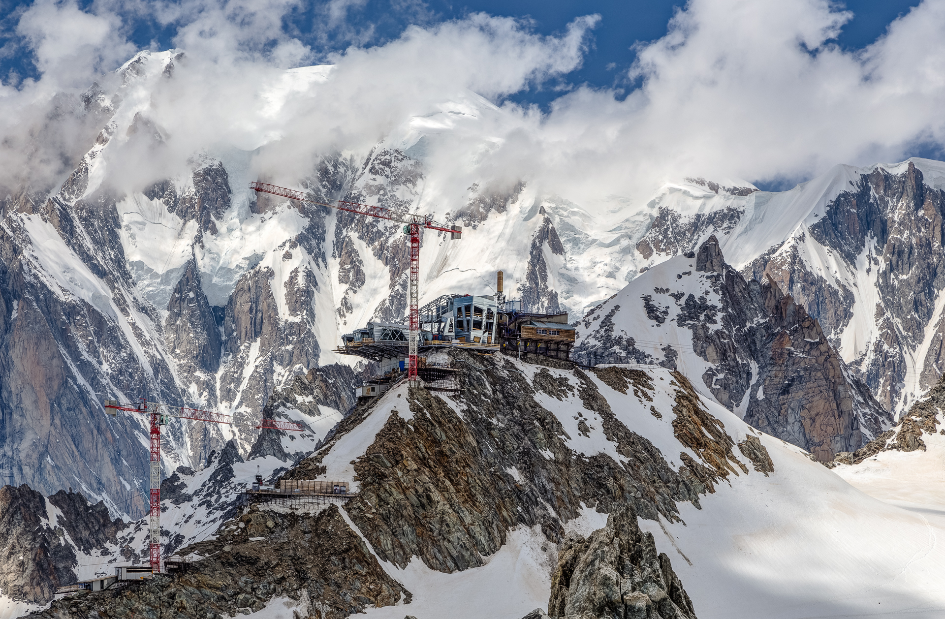 ... stiamo costruendo il Monte Bianco per voi!