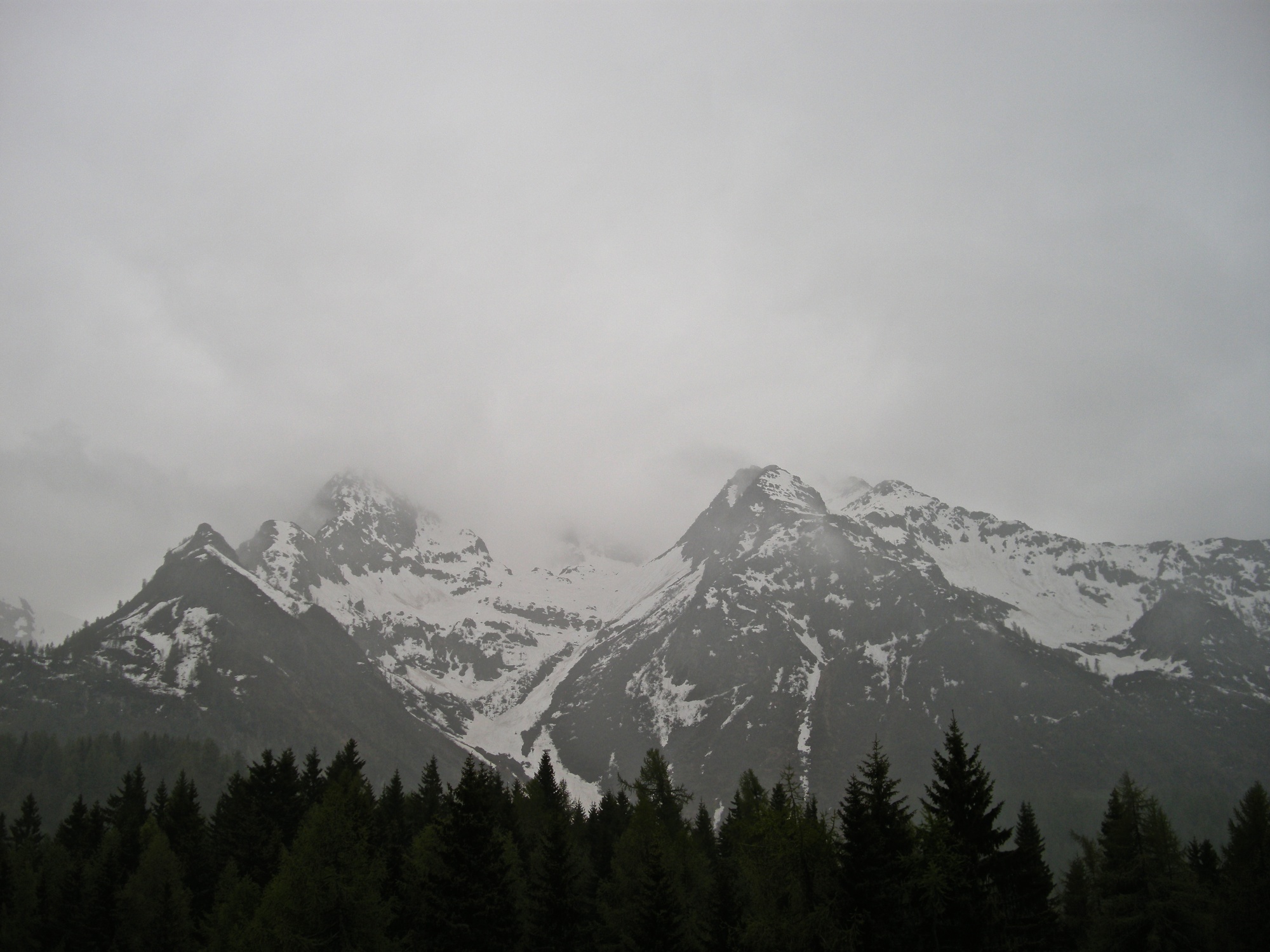 Dintorni Pizzo Diavolo maggio 2011
