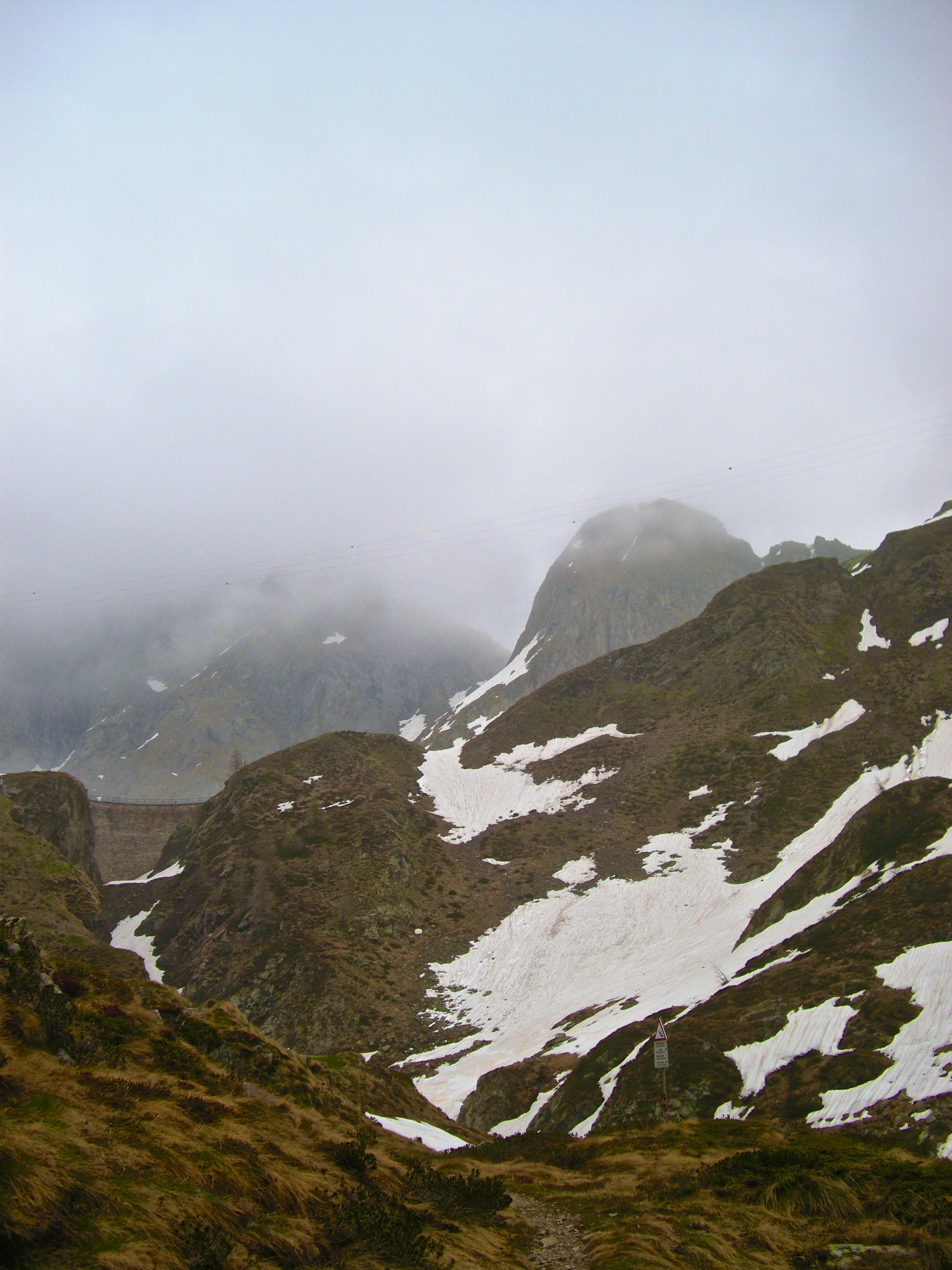 Dintorni Pizzo Diavolo maggio 2011