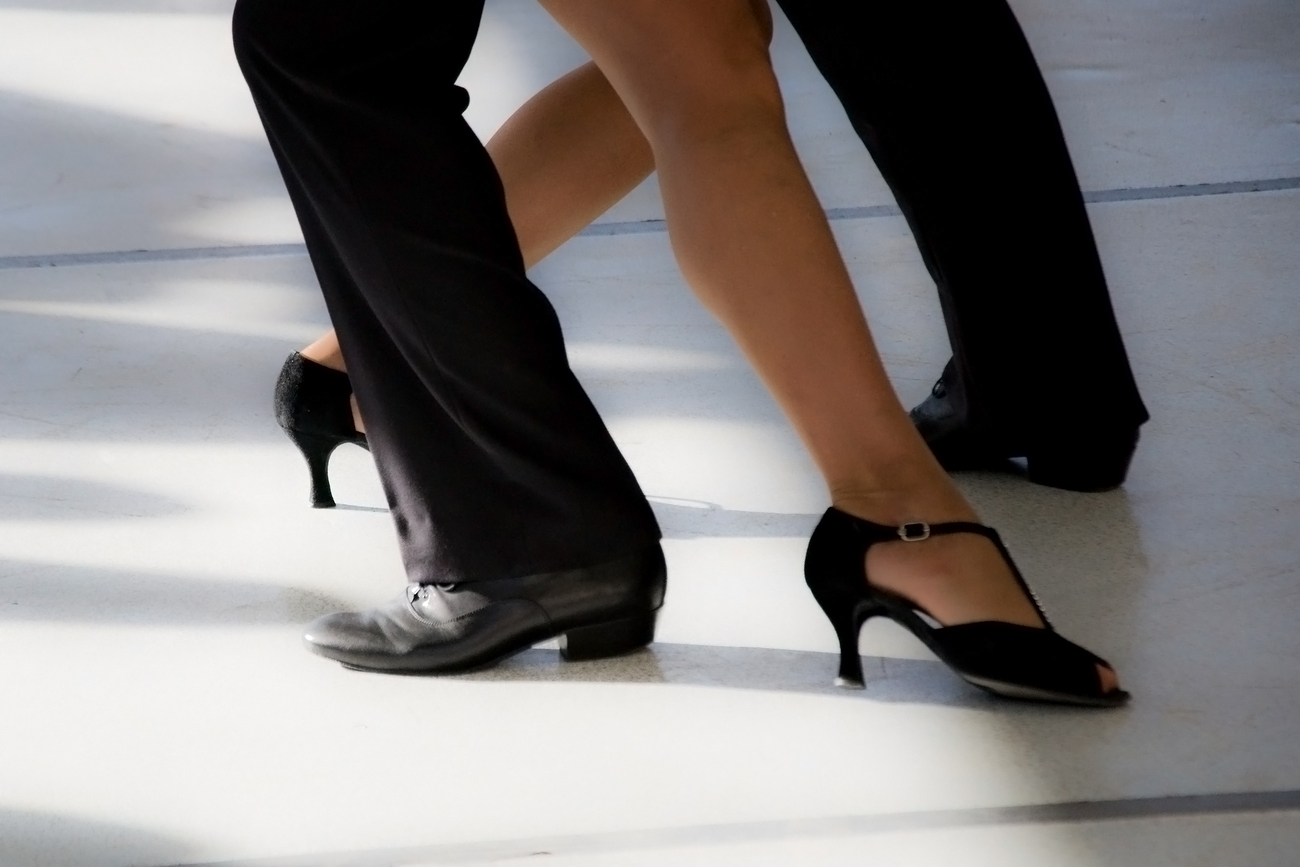 Intersections - Tango illegal