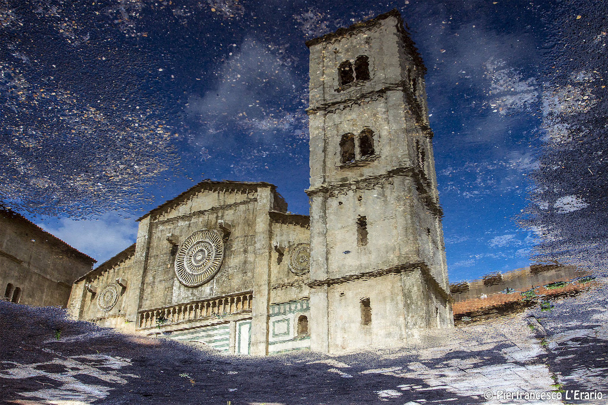 Finzione nella finzione