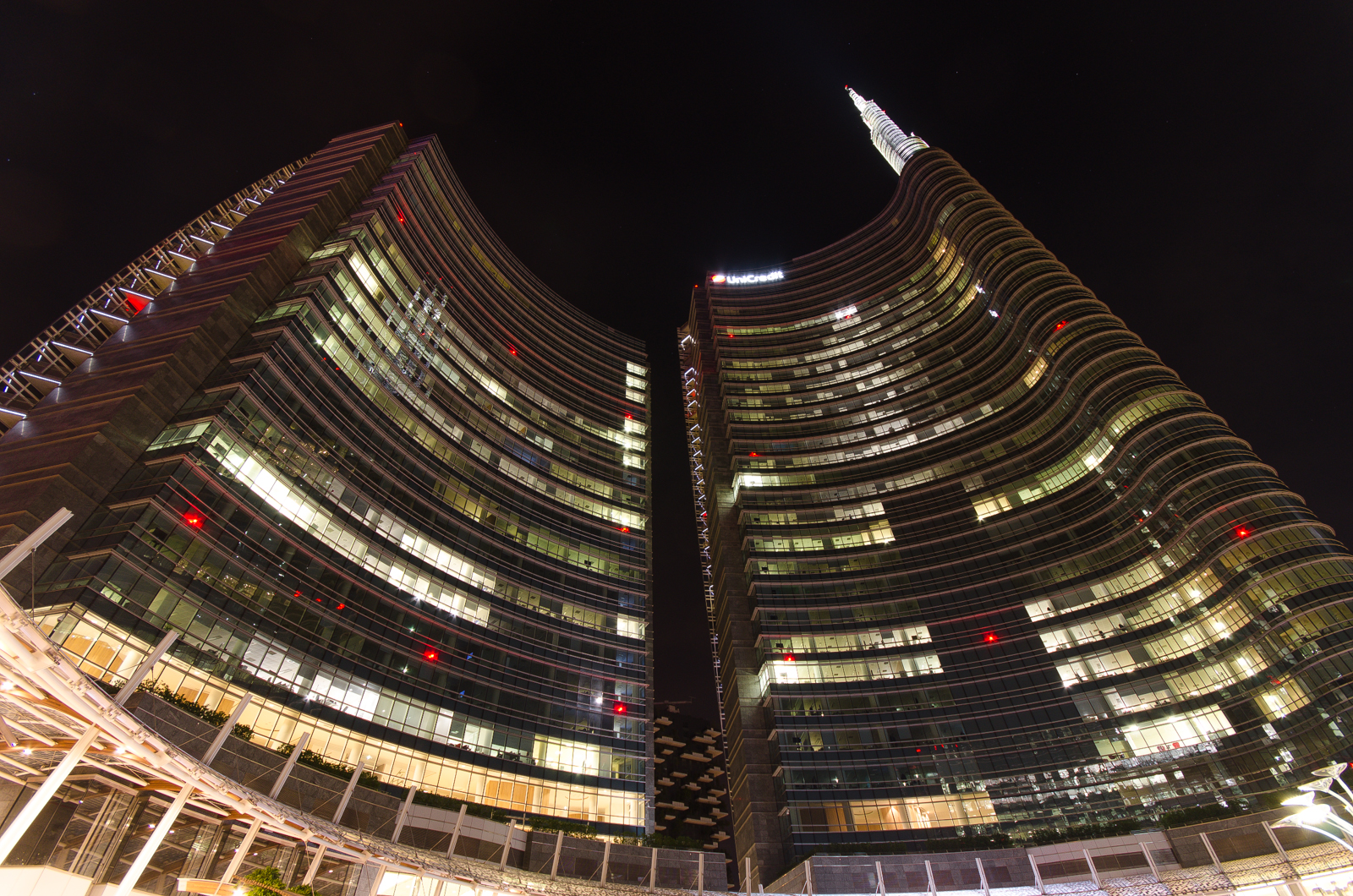 The lights in Piazza Gae Aulenti