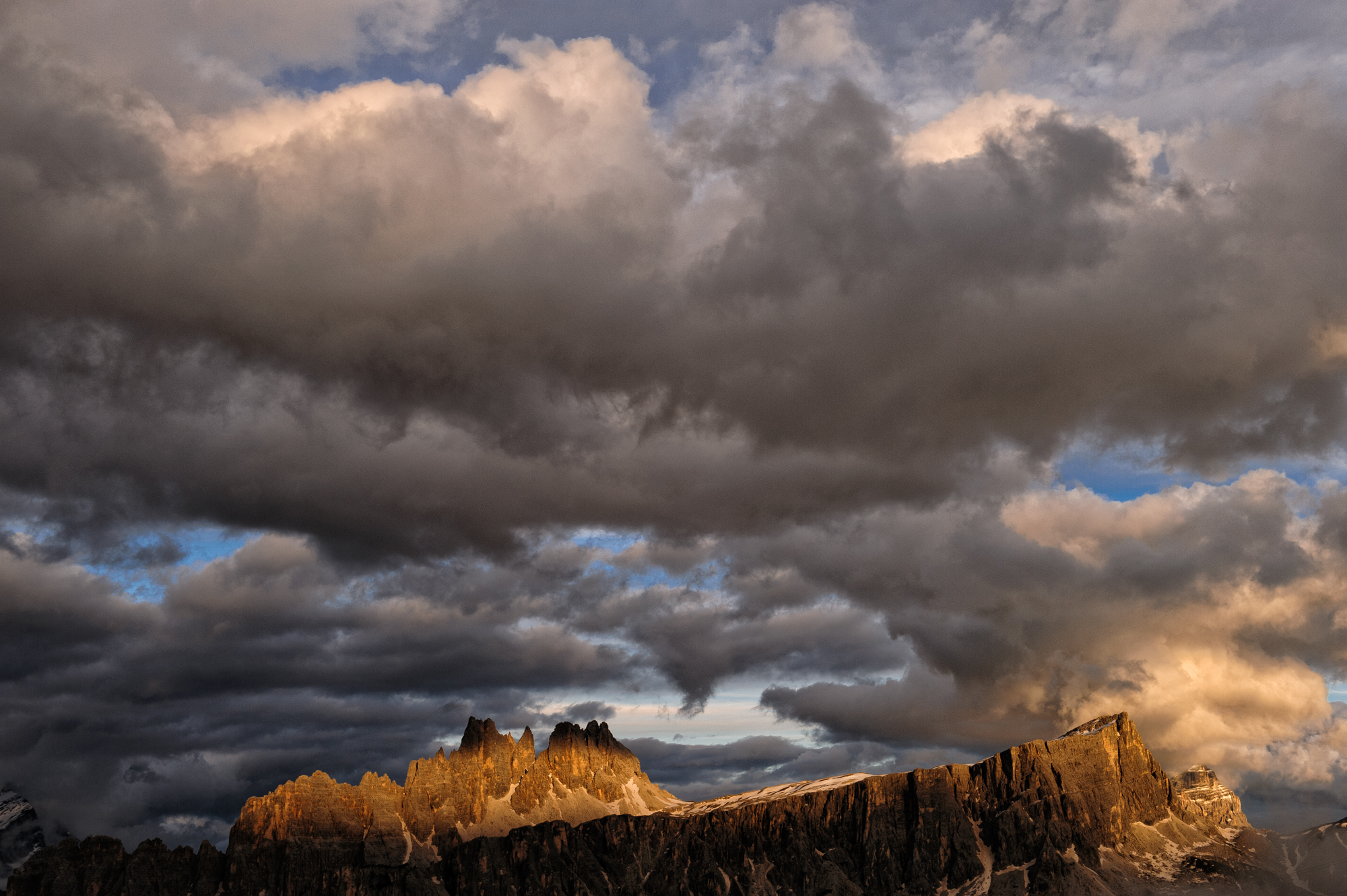 Sunset on the Croda da Lago and De Lastoi formin