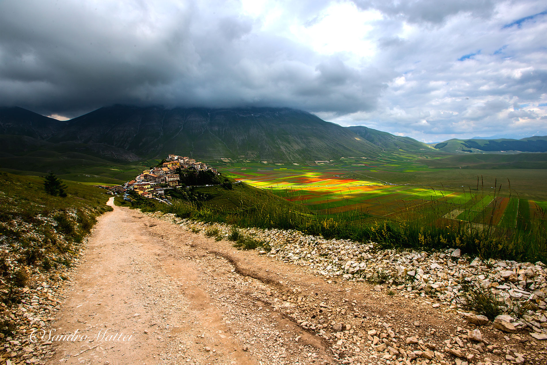 Return to in Castelluccio ... .....
