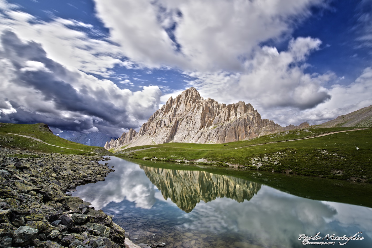 Play of light on Rocca la Meja