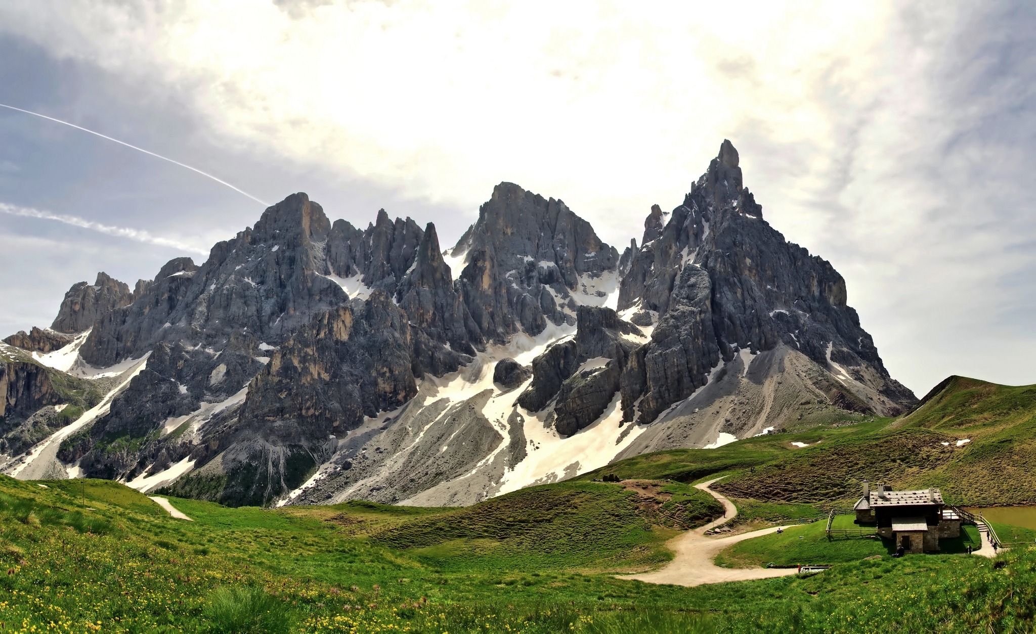 Baita segantini e il cimon della pala