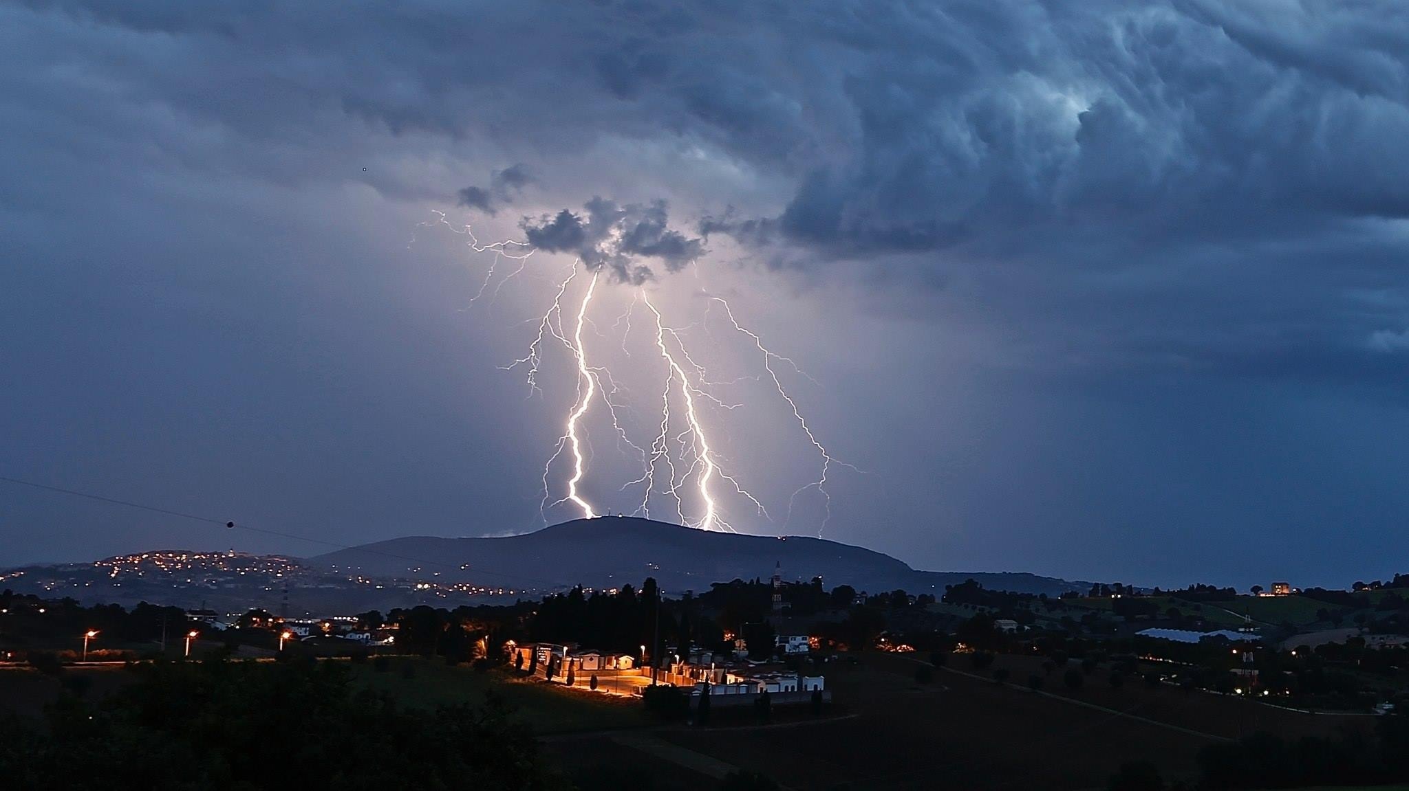 Fulmini sul Monte Conero
