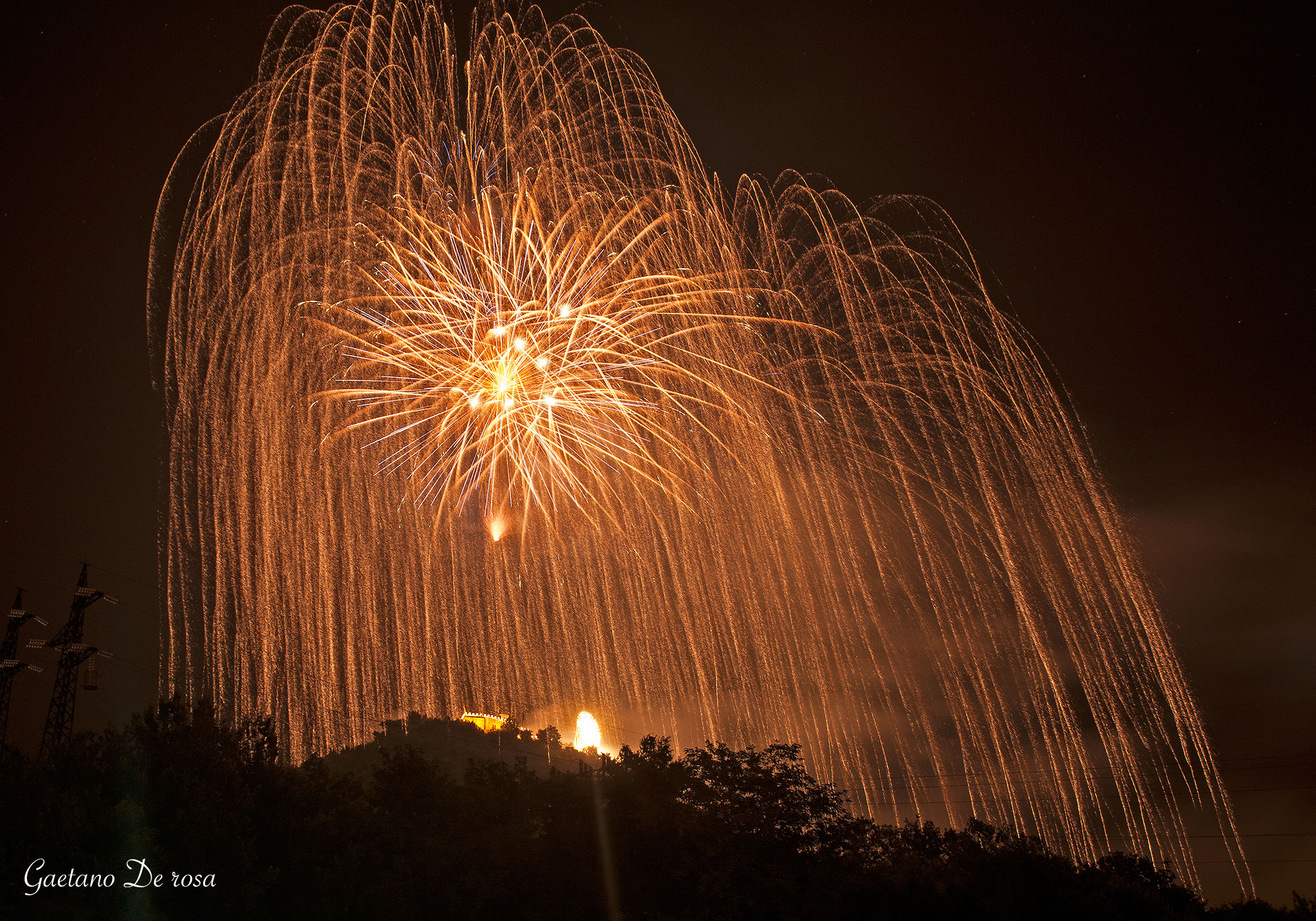 Fuochi a monte castello Cava de tirreni (sa)