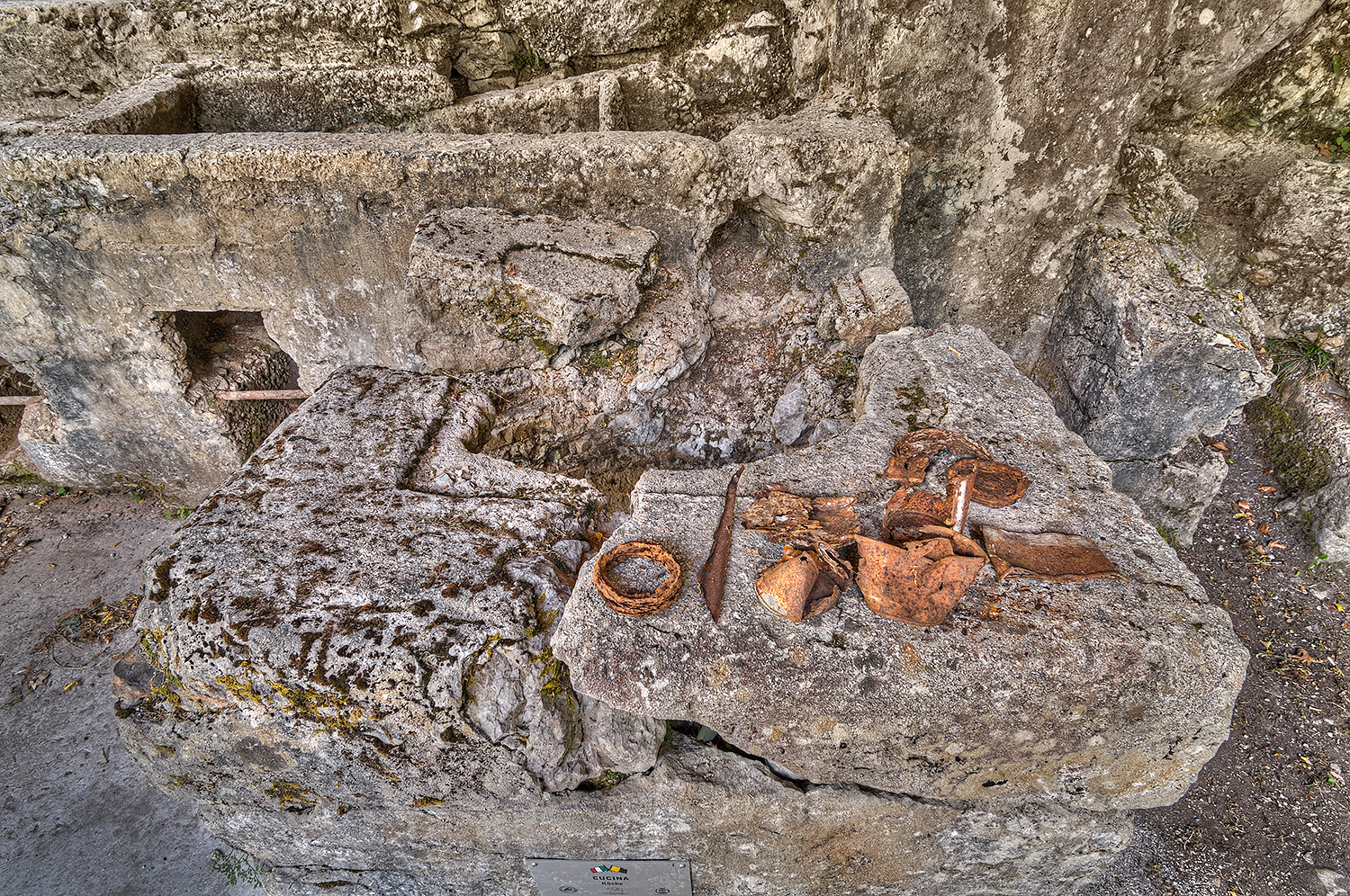 Cucina da guerra sul Nagia Grom 2