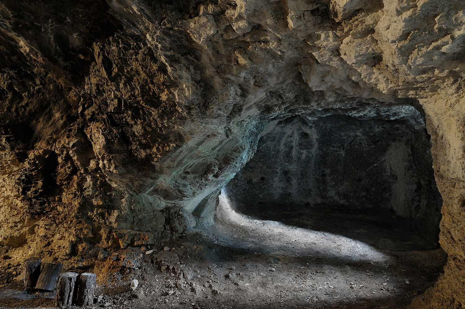 Caverne del Nagia Grom 3