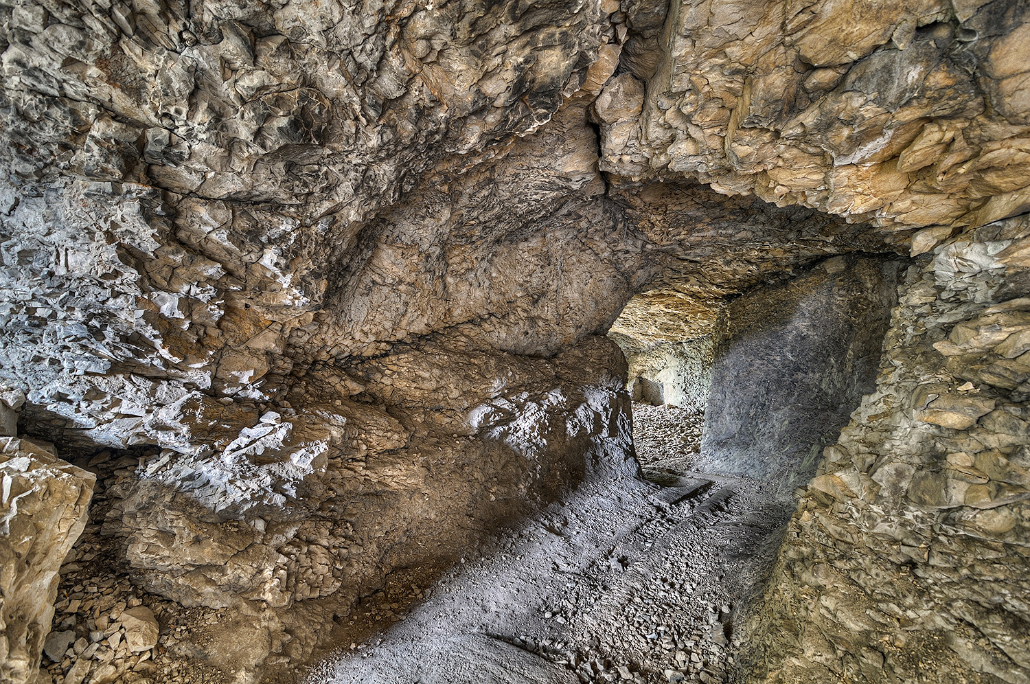 Caverne del Nagia Grom 6